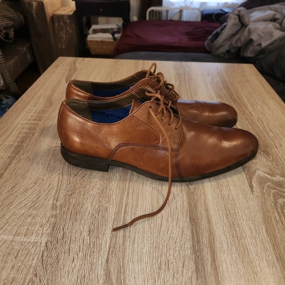 Clarks Tan Leather Men's Oxfords